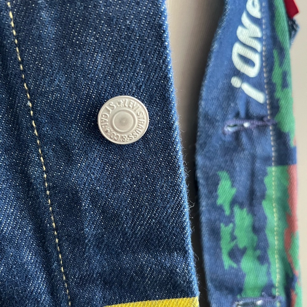 Levi's Trucker Jacket 150th Anniversary Banner Print
Pockets Mens L Denim NEW - Picture 8 of 12
